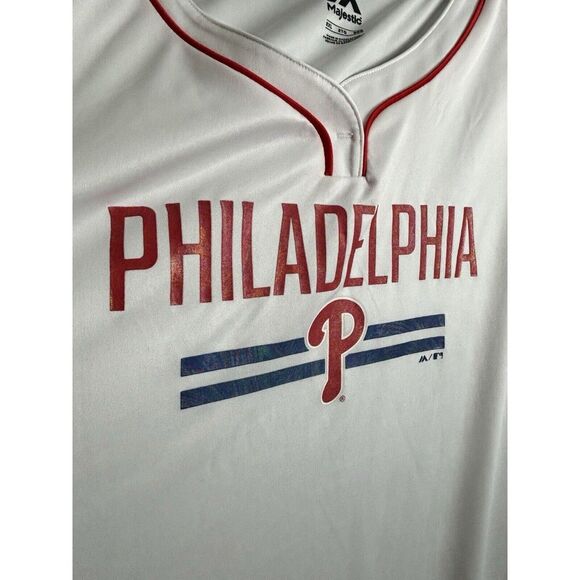 Philadelphia Phillies Majestic Women's Shirt M  V-Neck Baseball White New MLB - Picture 2 of 7